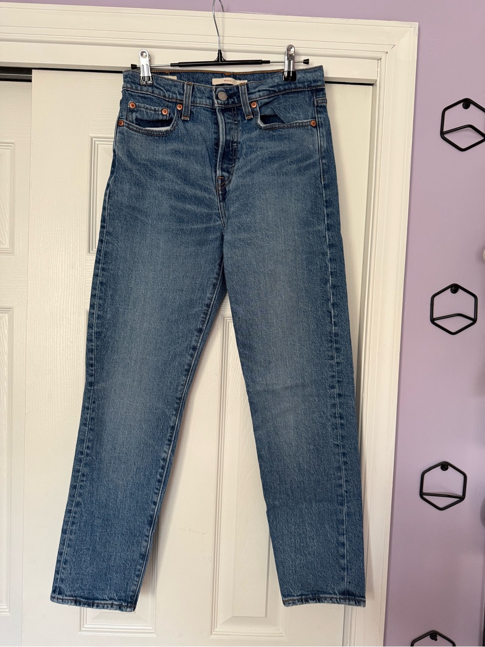 Levi's High-Rise Straight Jeans in Medium Blue